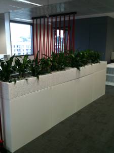   &raquo; Click to zoom ->