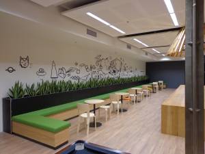   &raquo; Click to zoom ->