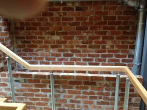   &raquo; Click to zoom ->