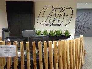   &raquo; Click to zoom ->